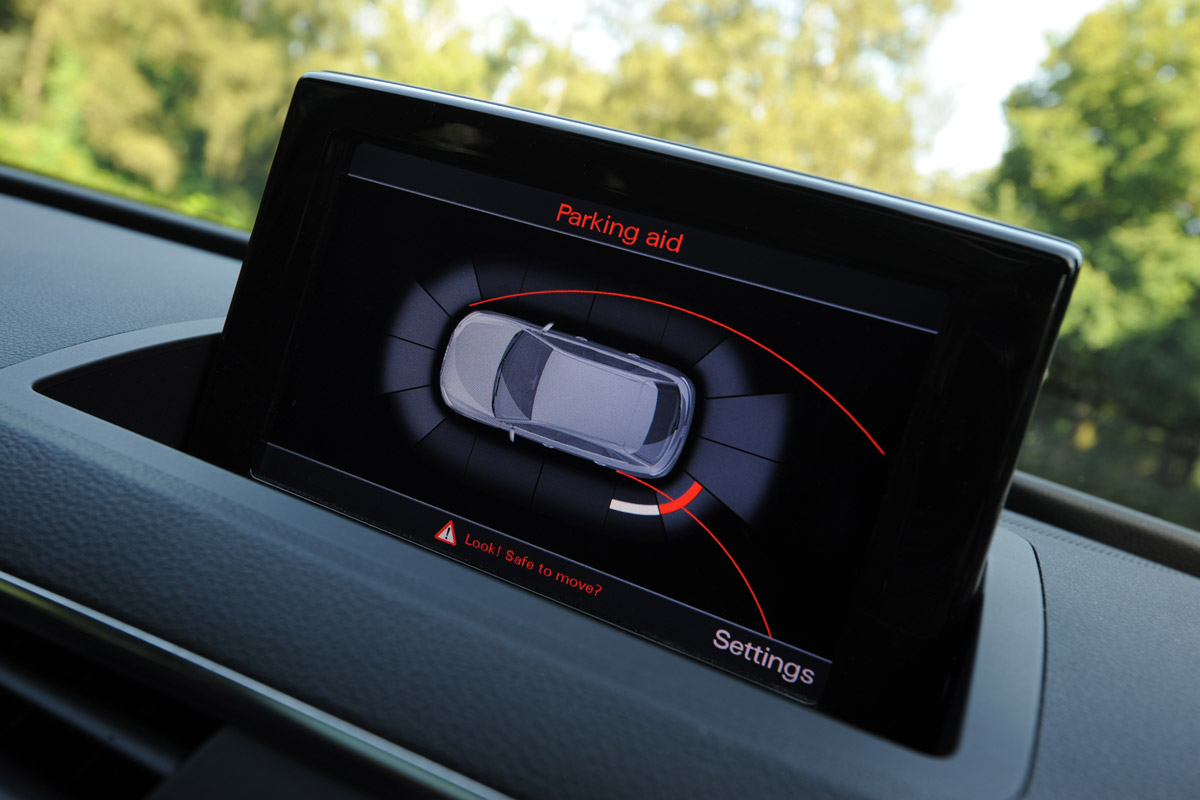 Audi Q3 interior detail