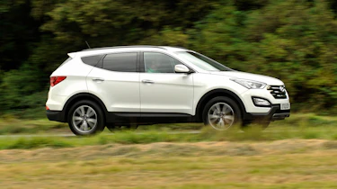 Hyundai Santa Fe panning