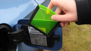 Skoda Rapid ice scraper