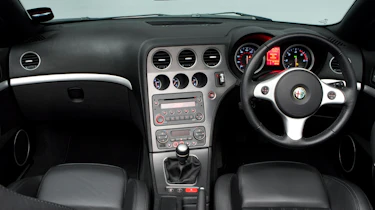 Alfa Romeo Spider dashboard