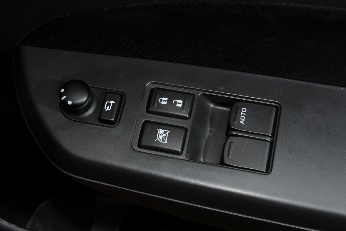 Suzuki Swift Sport switches
