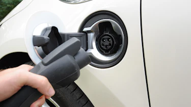 Vauxhall Ampera plug detail