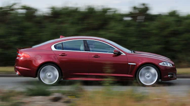 Jaguar XF panning