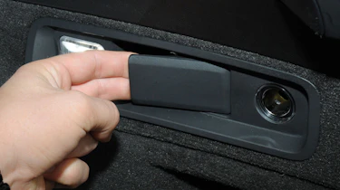 Jaguar XF Sportbrake rear-seat lever
