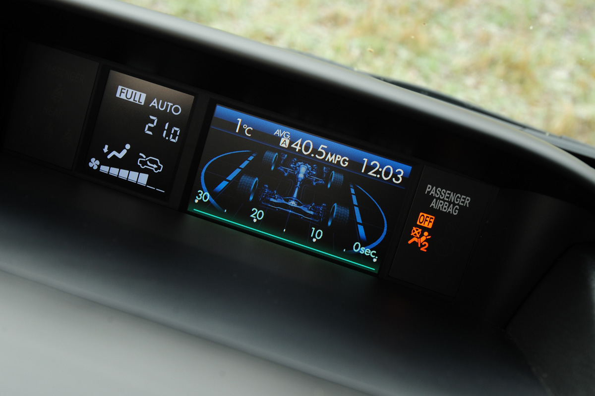 Subaru XV interior screen