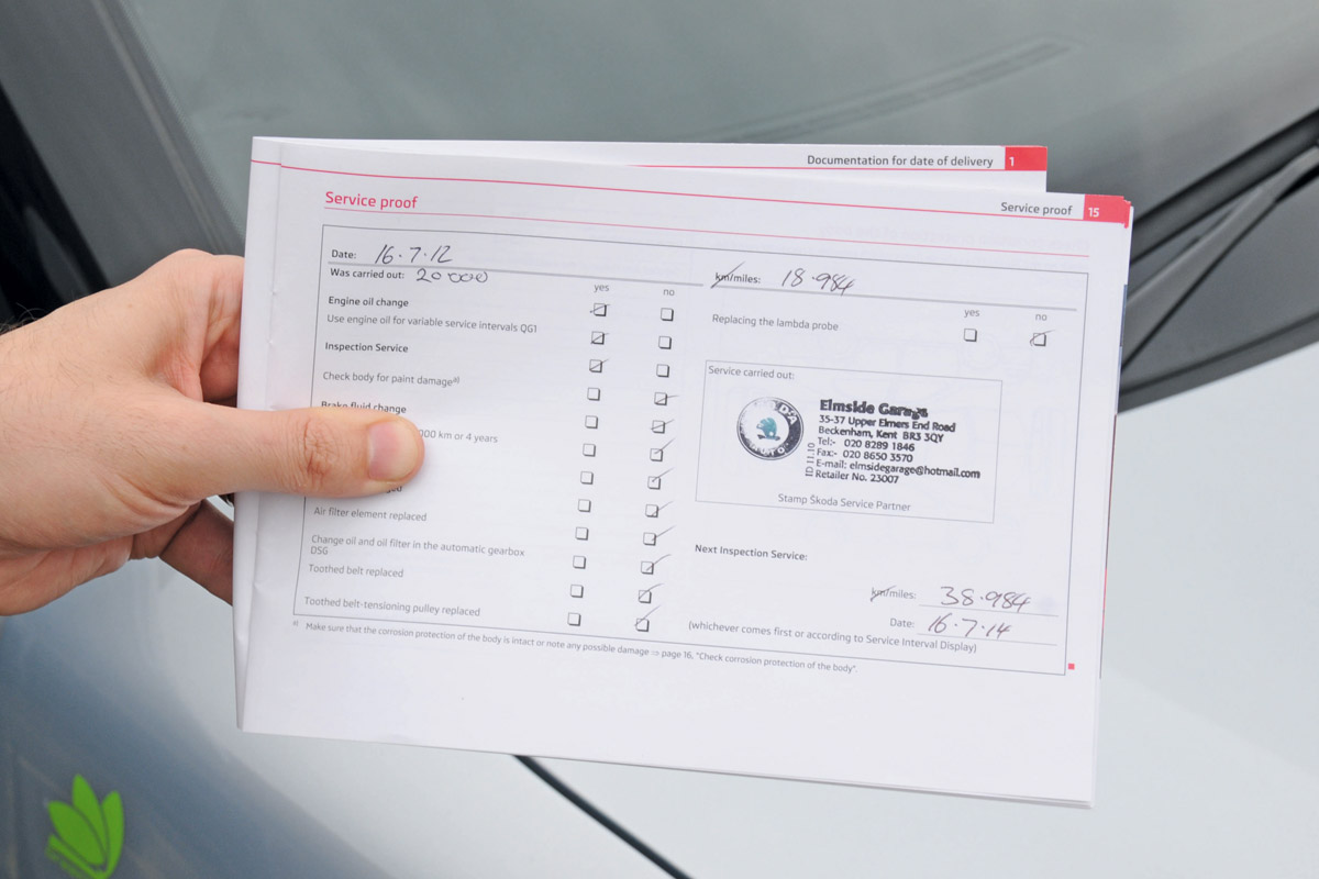 Skoda Yeti service book