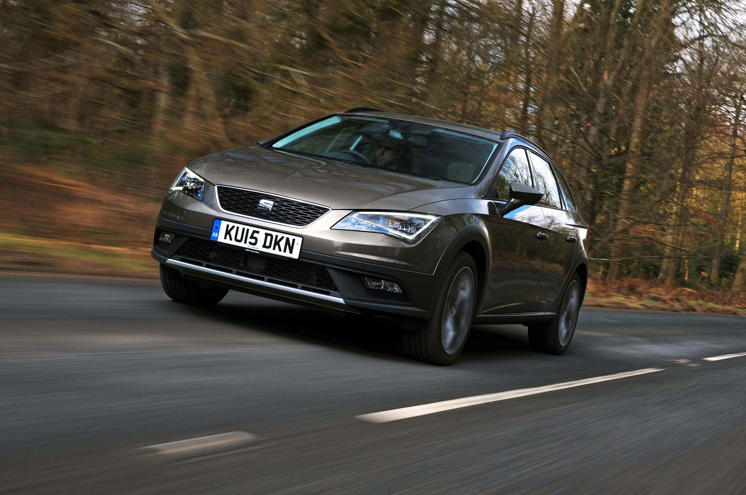 SEAT Leon X-Perience action