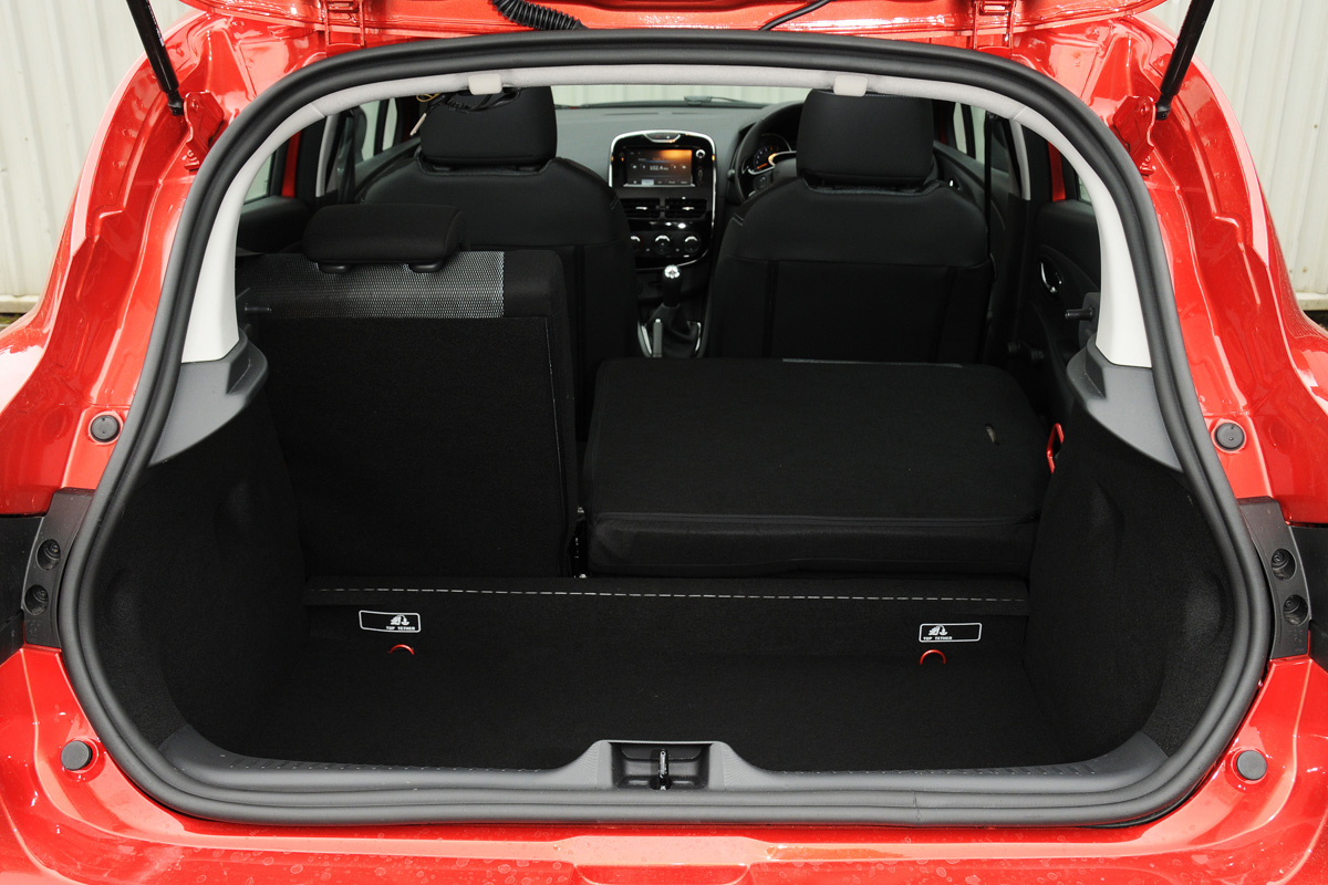 Renault Clio boot