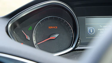 Peugeot 308 SW dials