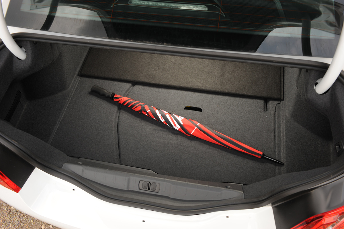 Peugeot 508 boot