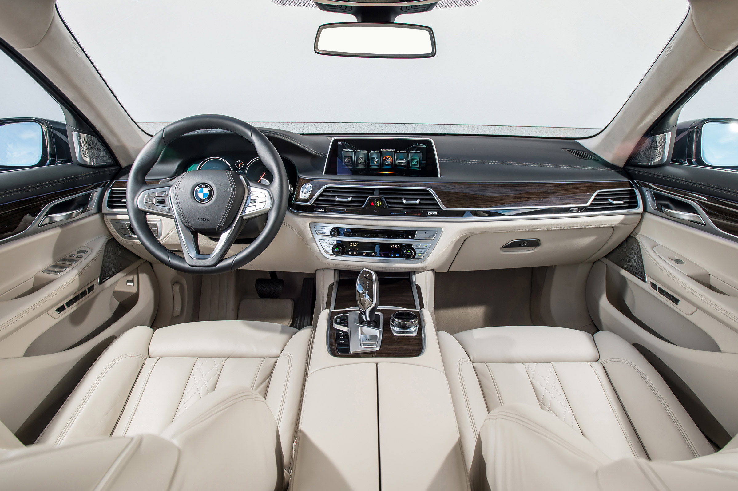 New BMW 7 Series 2015 interior