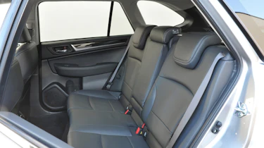 New Subaru Outback 2015 rear seats