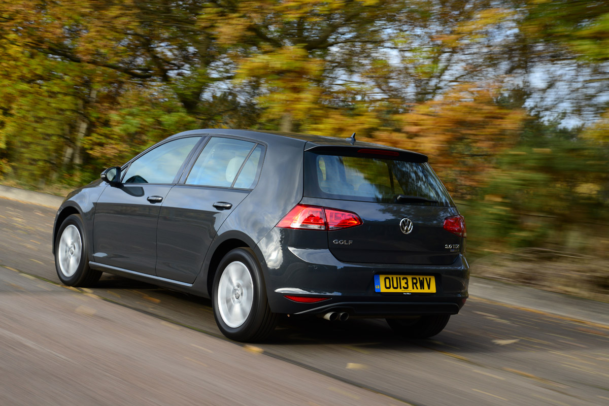 Volkswagen Golf hatchback 2013 rear tracking