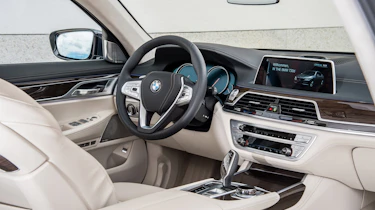 New BMW 7 Series 2015 front seats