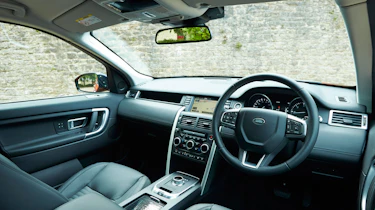 Land Rover Discovery Sport - interior
