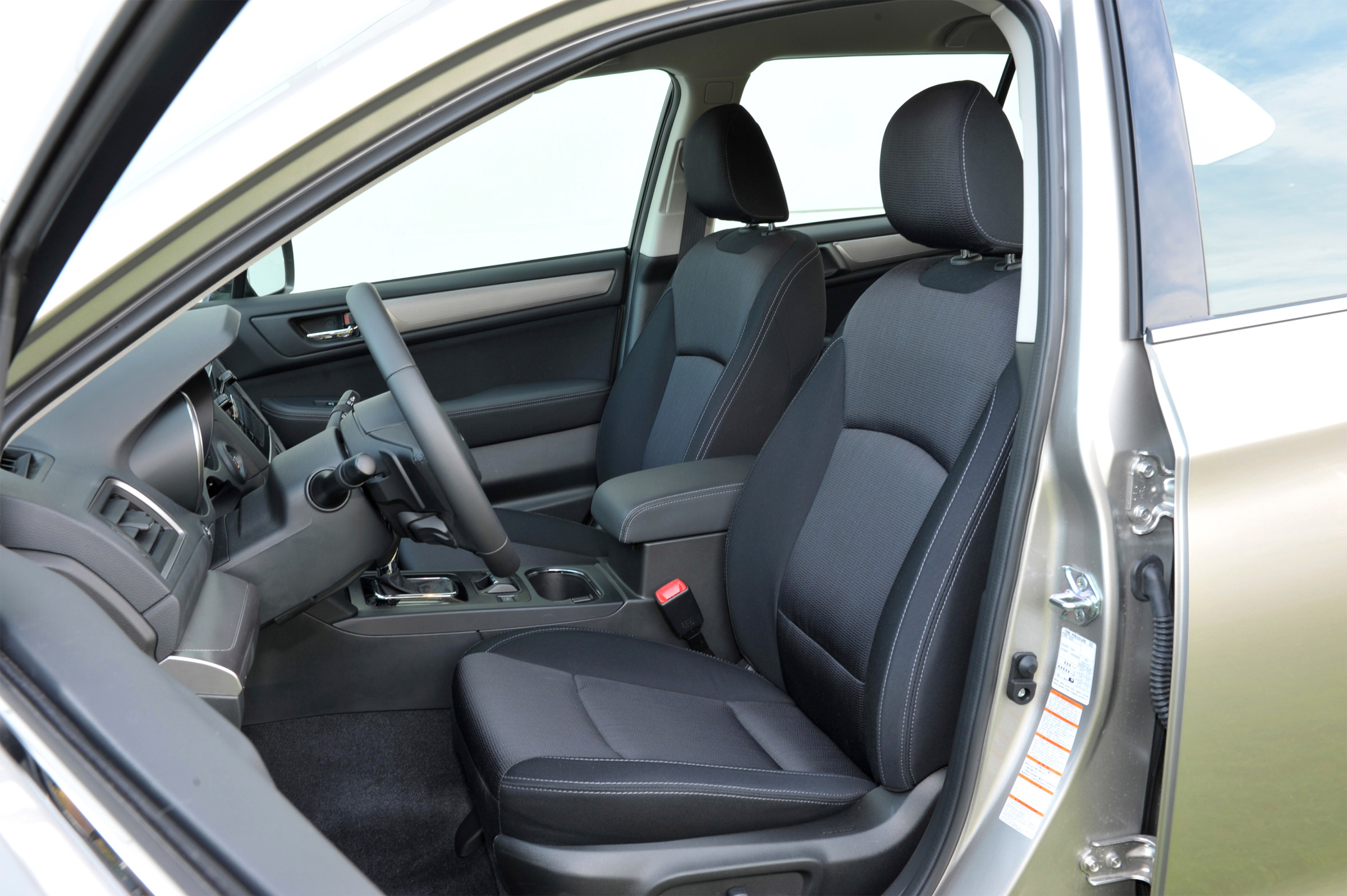 New Subaru Outback 2015 front seats