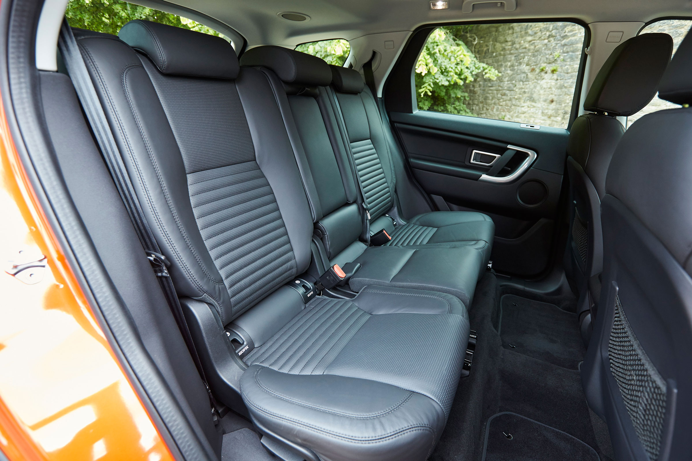 Land Rover Discovery Sport - rear seats