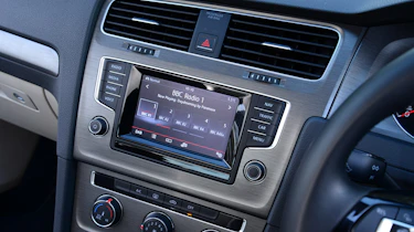Volkswagen Golf hatchback 2013 radio