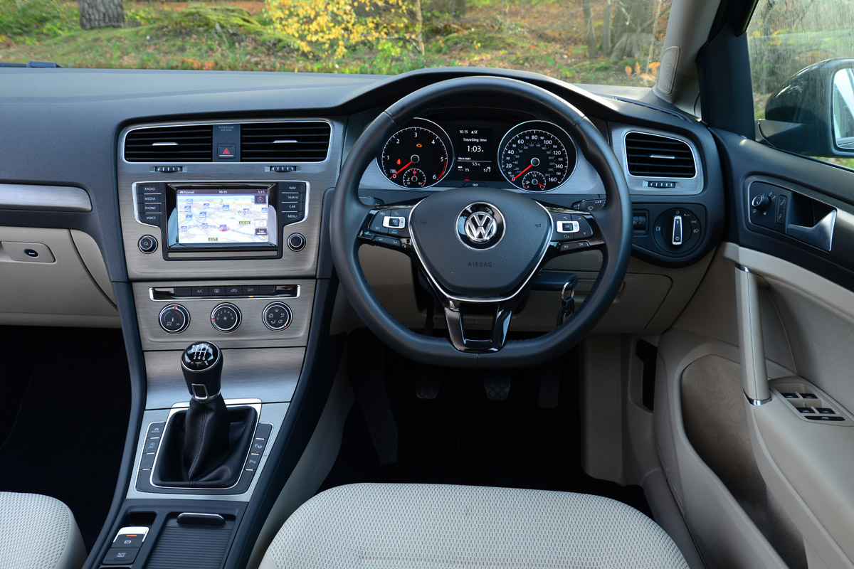 Volkswagen Golf hatchback 2013 interior