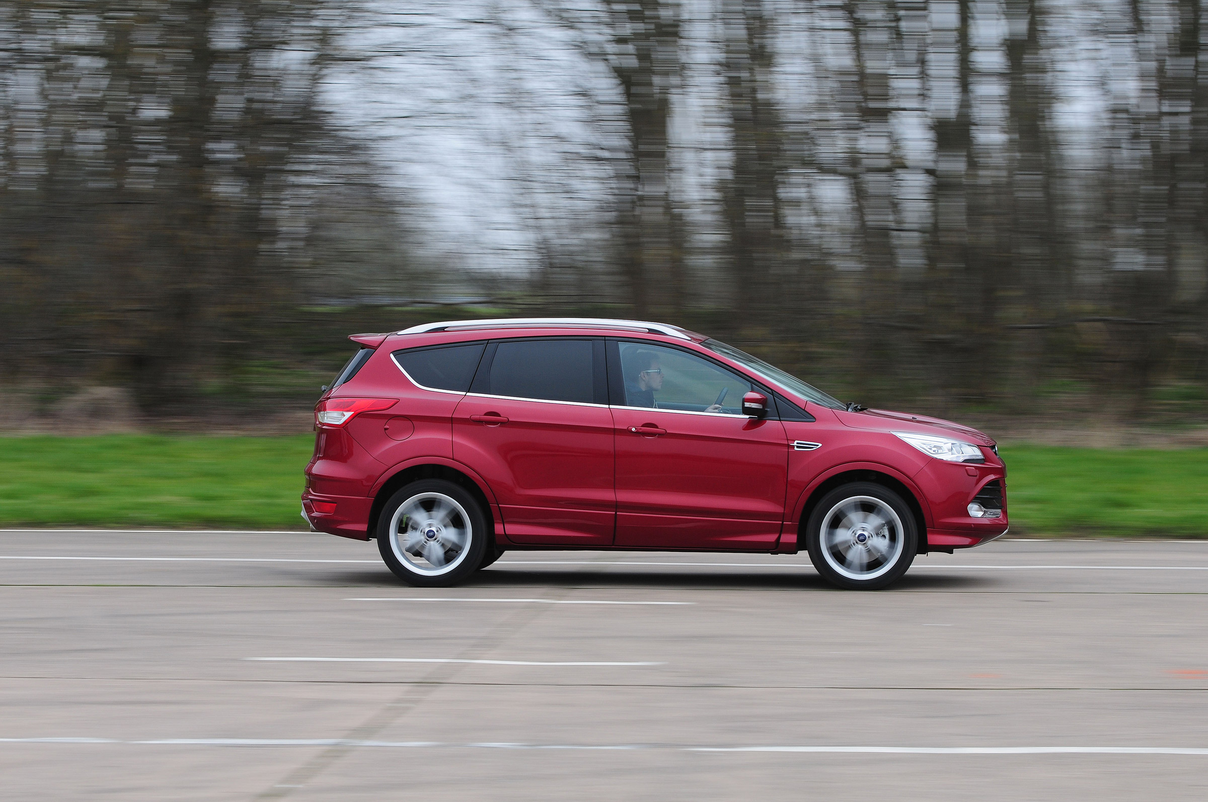 Ford Kuga Titanium X Sport side