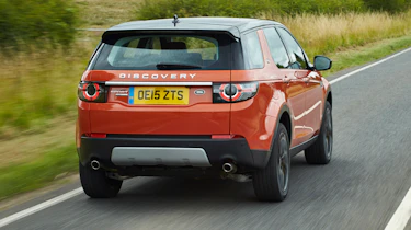 Land Rover Discovery Sport - rear tracking