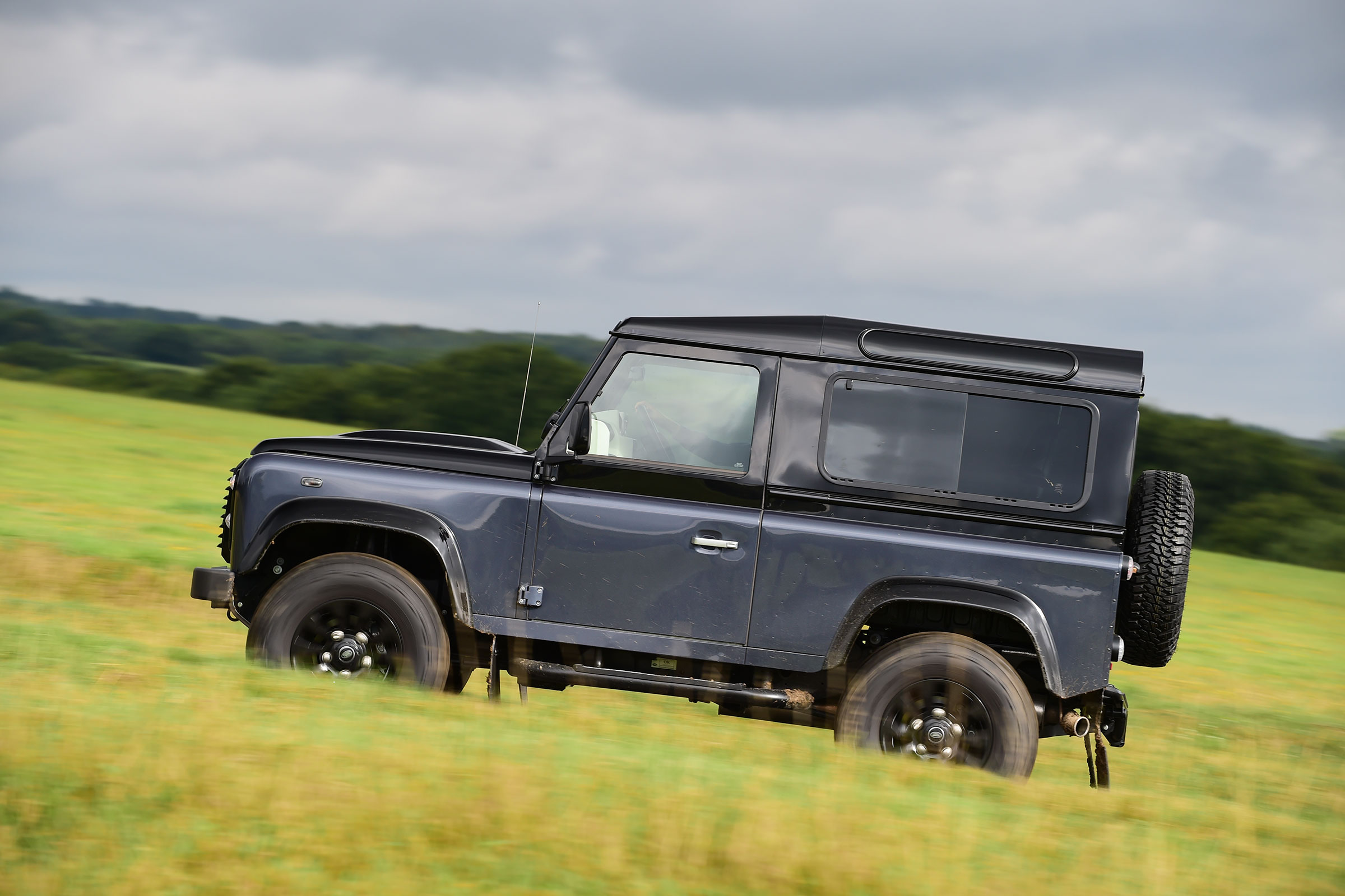 Land Rover Defender Autobiography - side