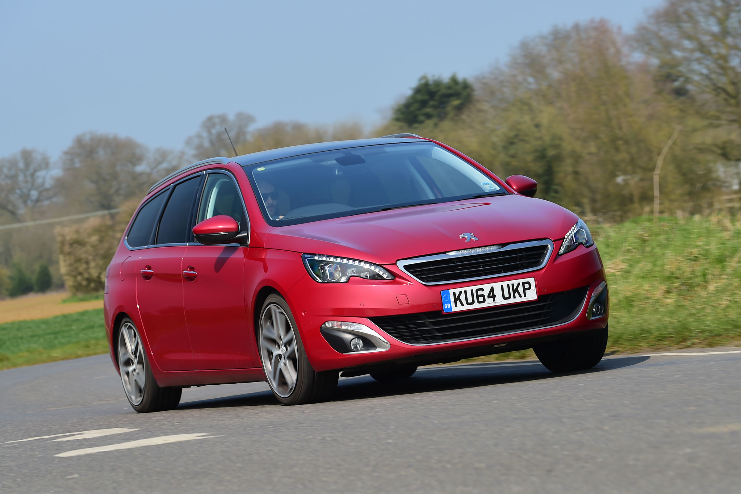 Peugeot 308 SW - front cornering