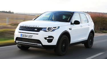 Land Rover Discovery Sport - front tracking