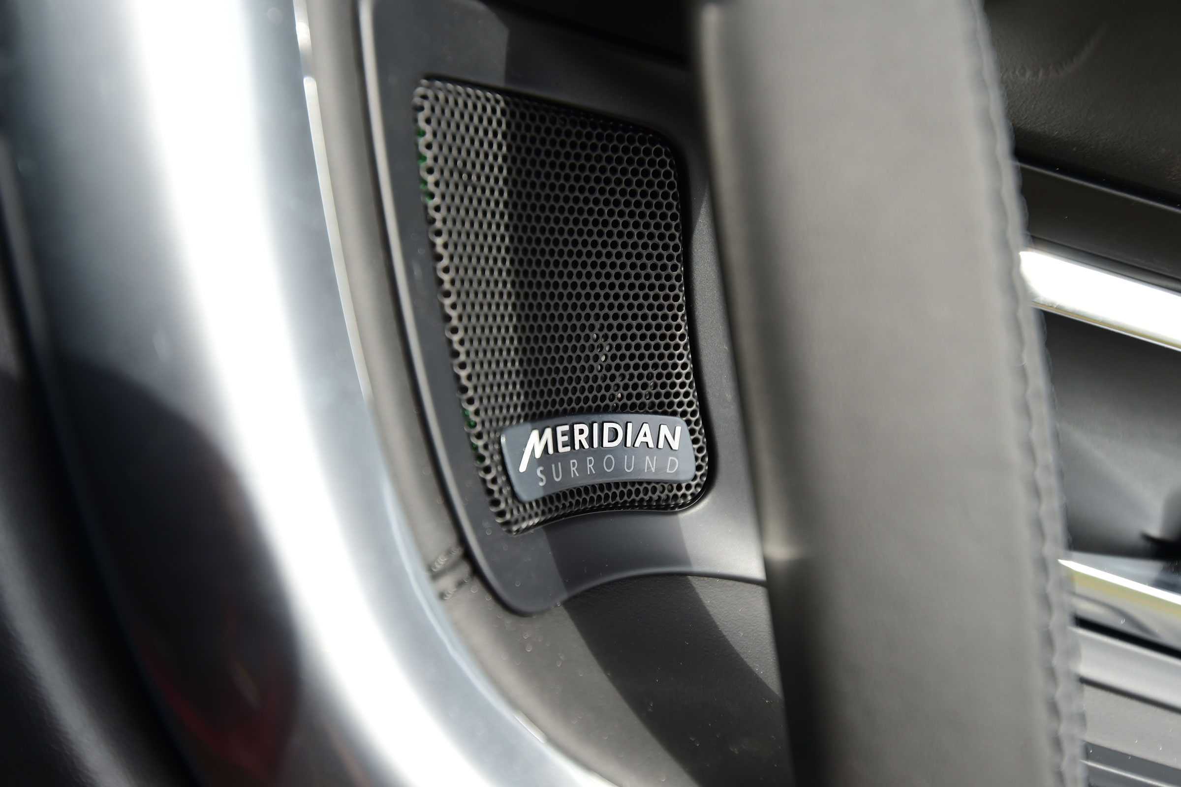 Land Rover Discovery Sport - speaker