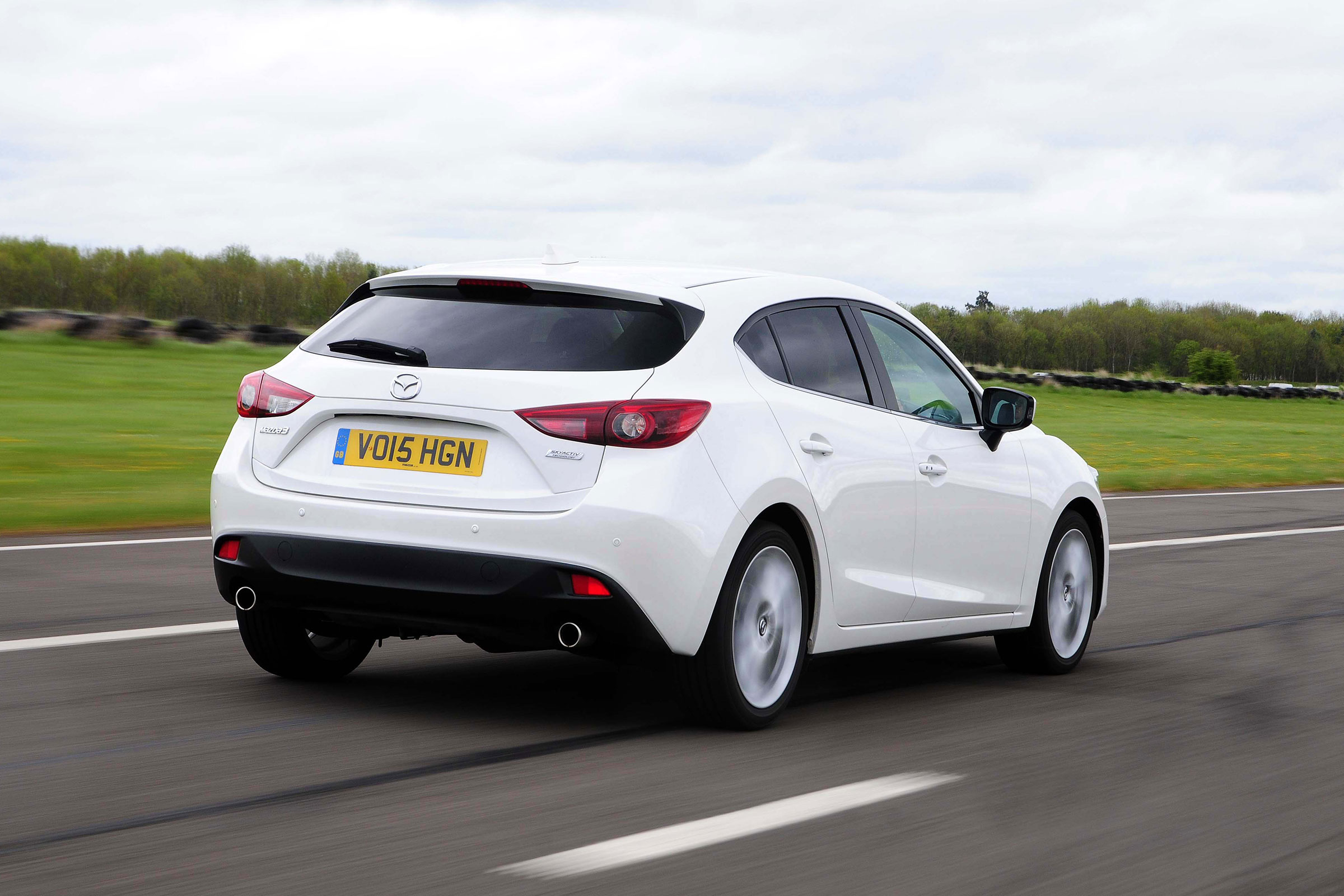 Mazda 3 - rear tracking
