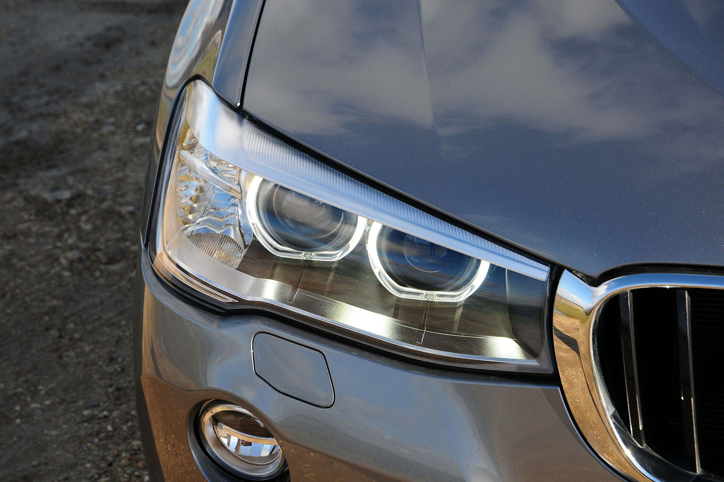 BMW X3 - front light