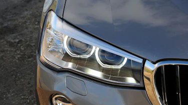 BMW X3 - front light