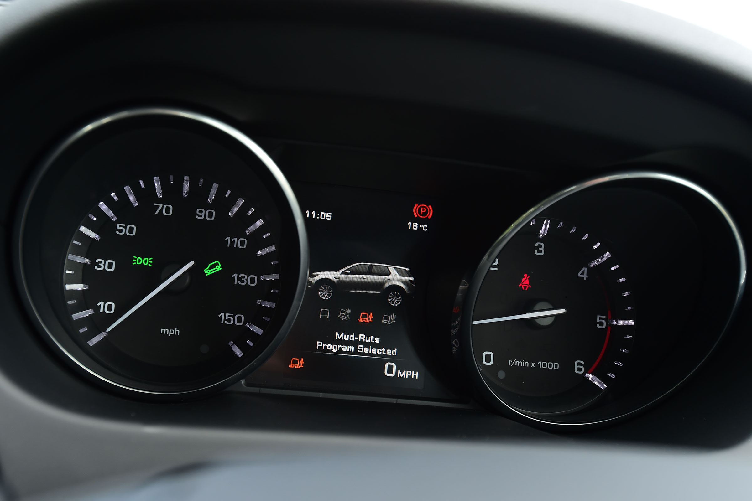 Land Rover Discovery Sport - dials