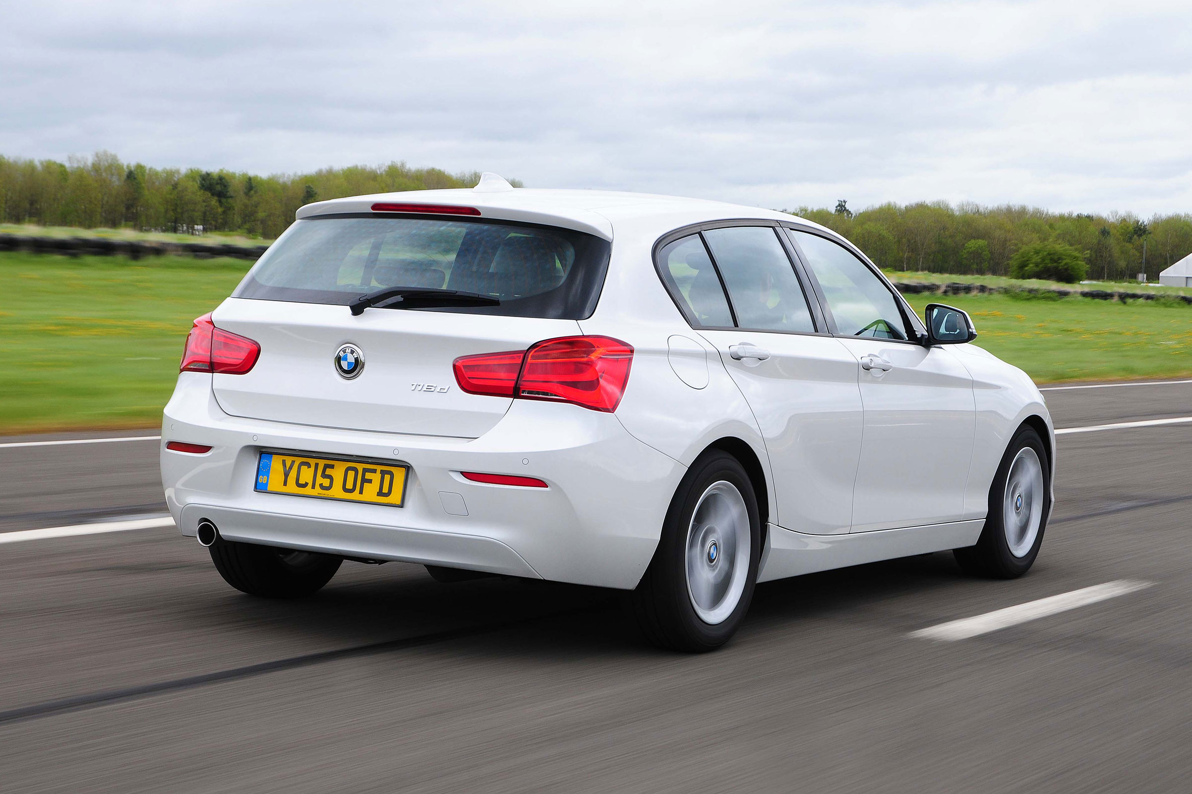 BMW 1 Series - rear tracking