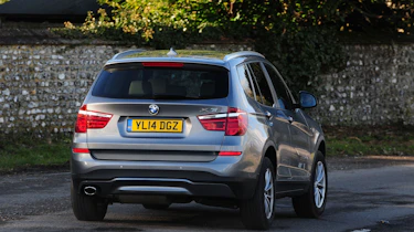 BMW X3 - rear cornering