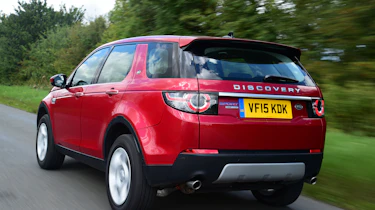 Land Rover Discovery Sport - rear tracking