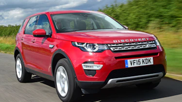 Land Rover Discovery Sport - front tracking