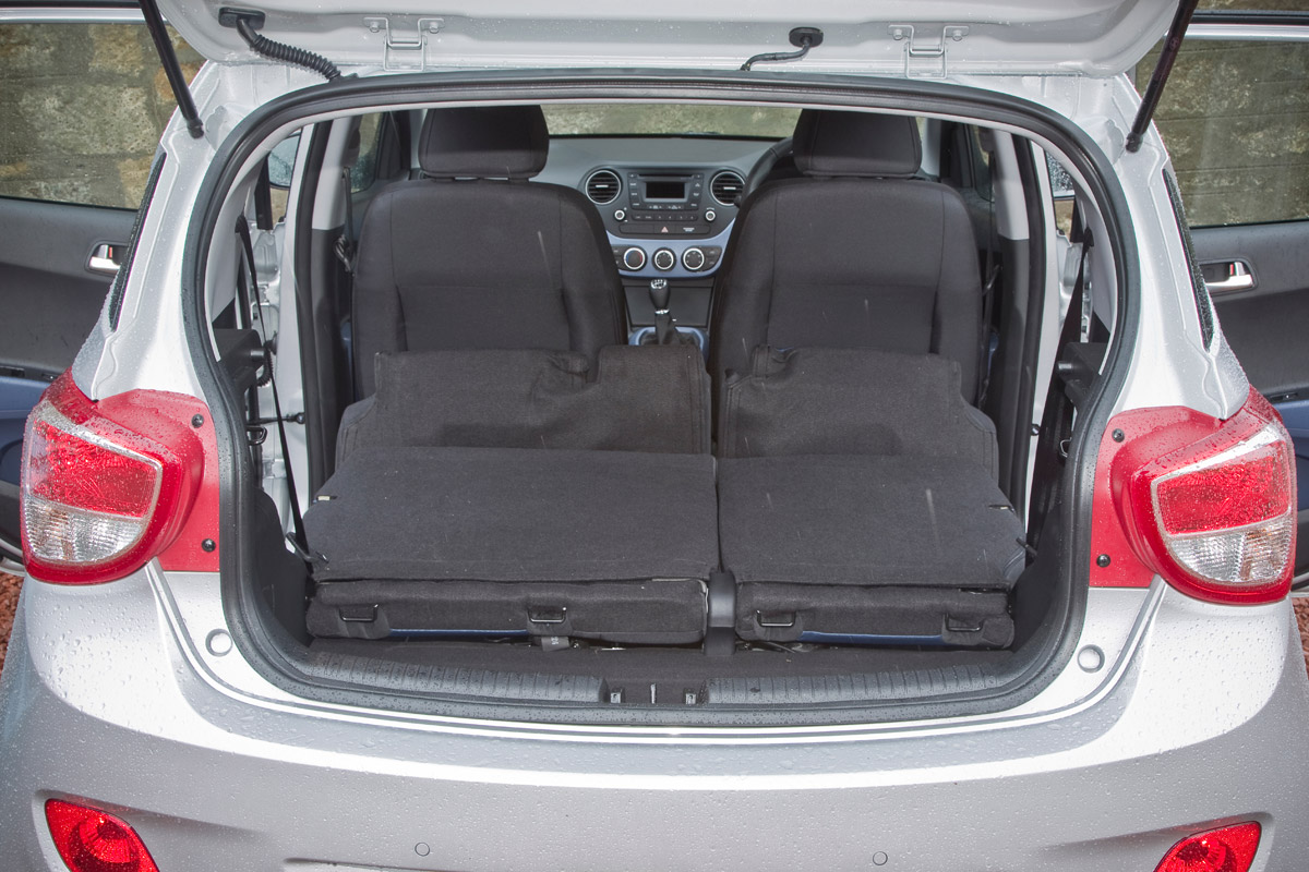 Hyundai i10 1.2 Premium boot
