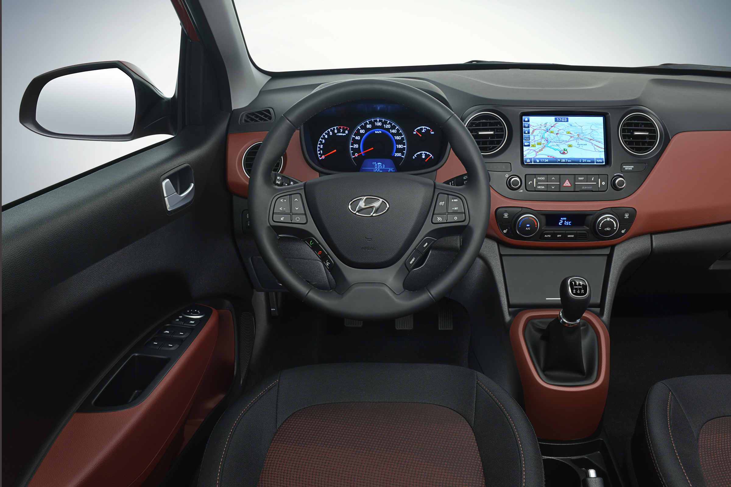Hyundai i10 1.2 Premium interior
