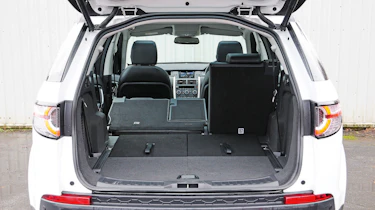 Land Rover Discovery Sport - boot