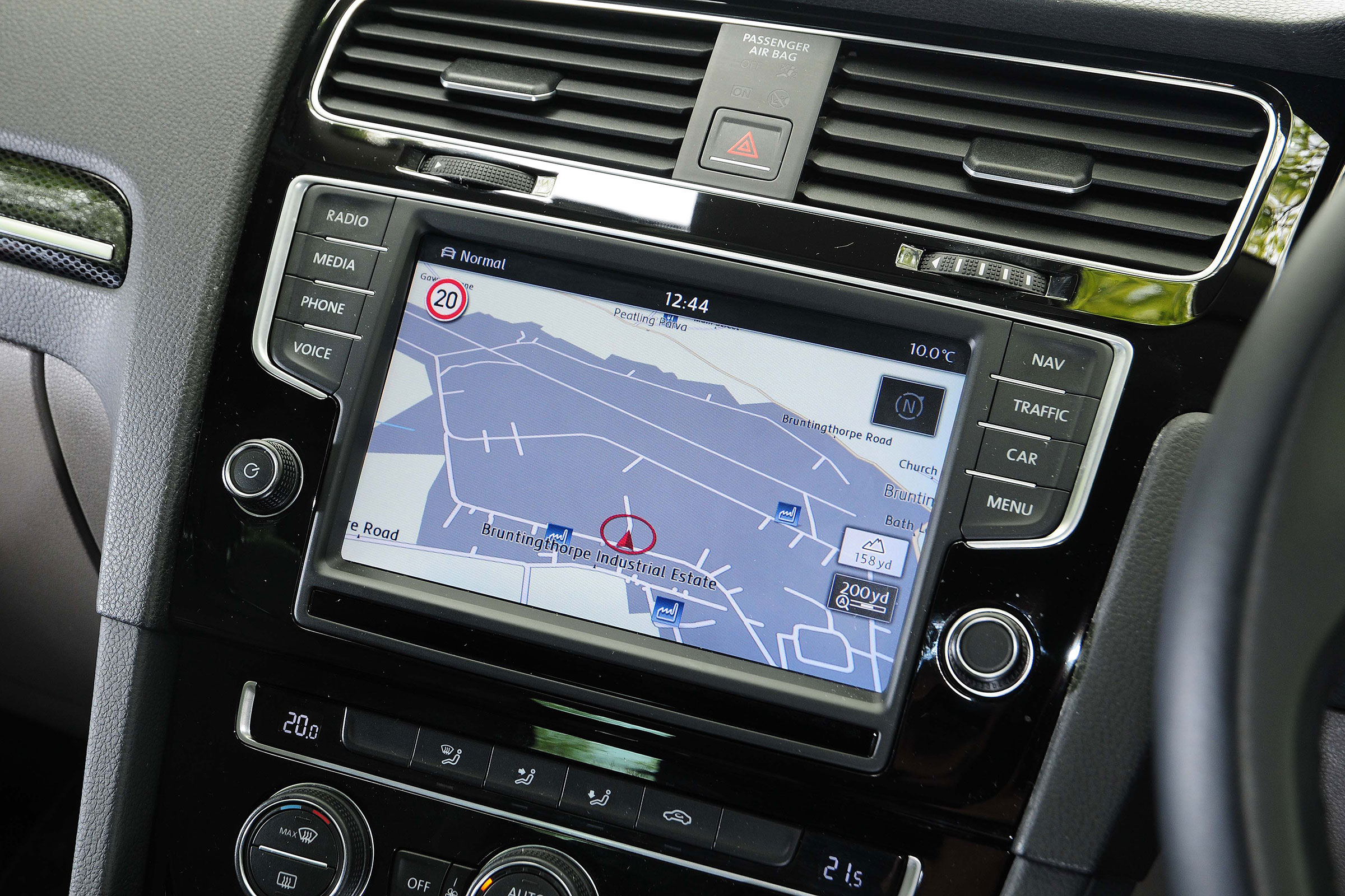 VW Golf - sat nav