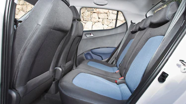 Hyundai i10 1.2 Premium rear seats
