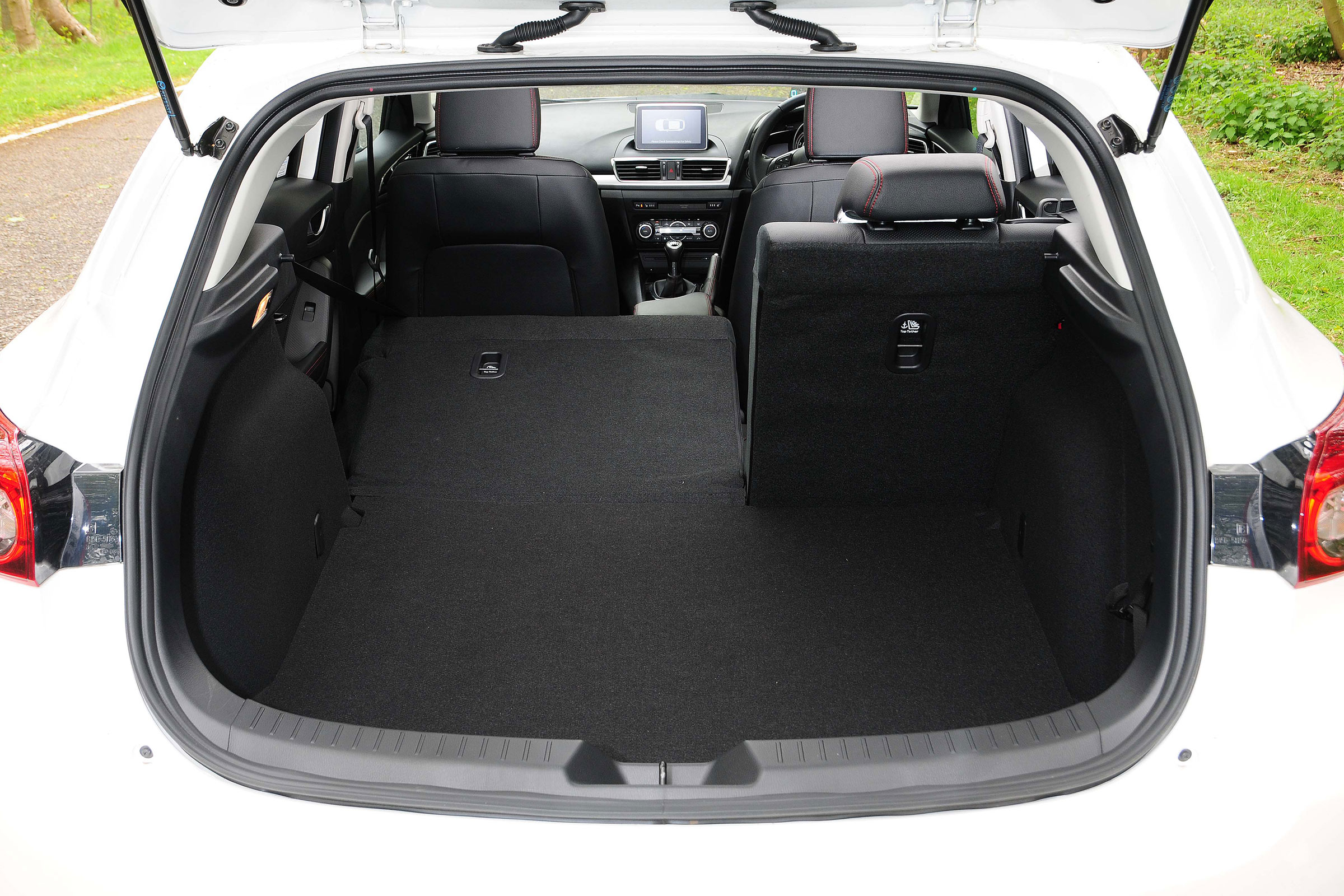 Mazda 3 - boot
