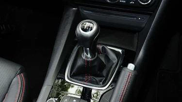 Mazda 3 - gearlever