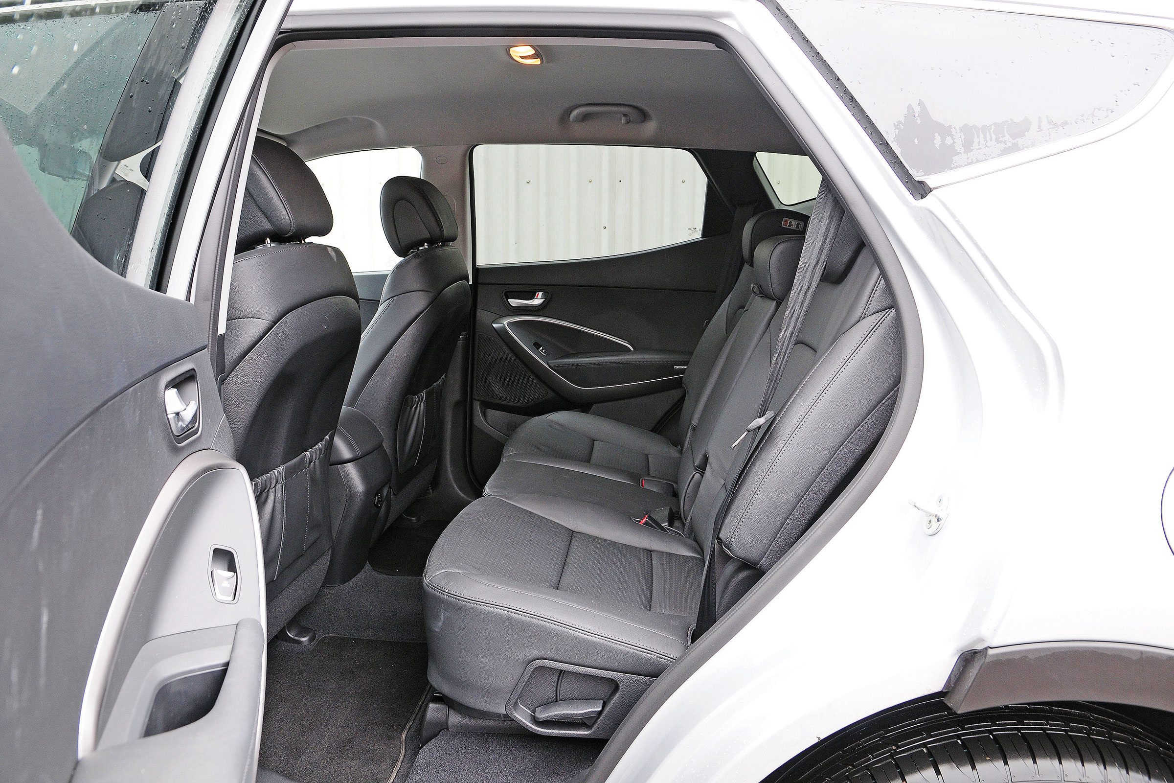 Hyundai Santa Fe - rear seats