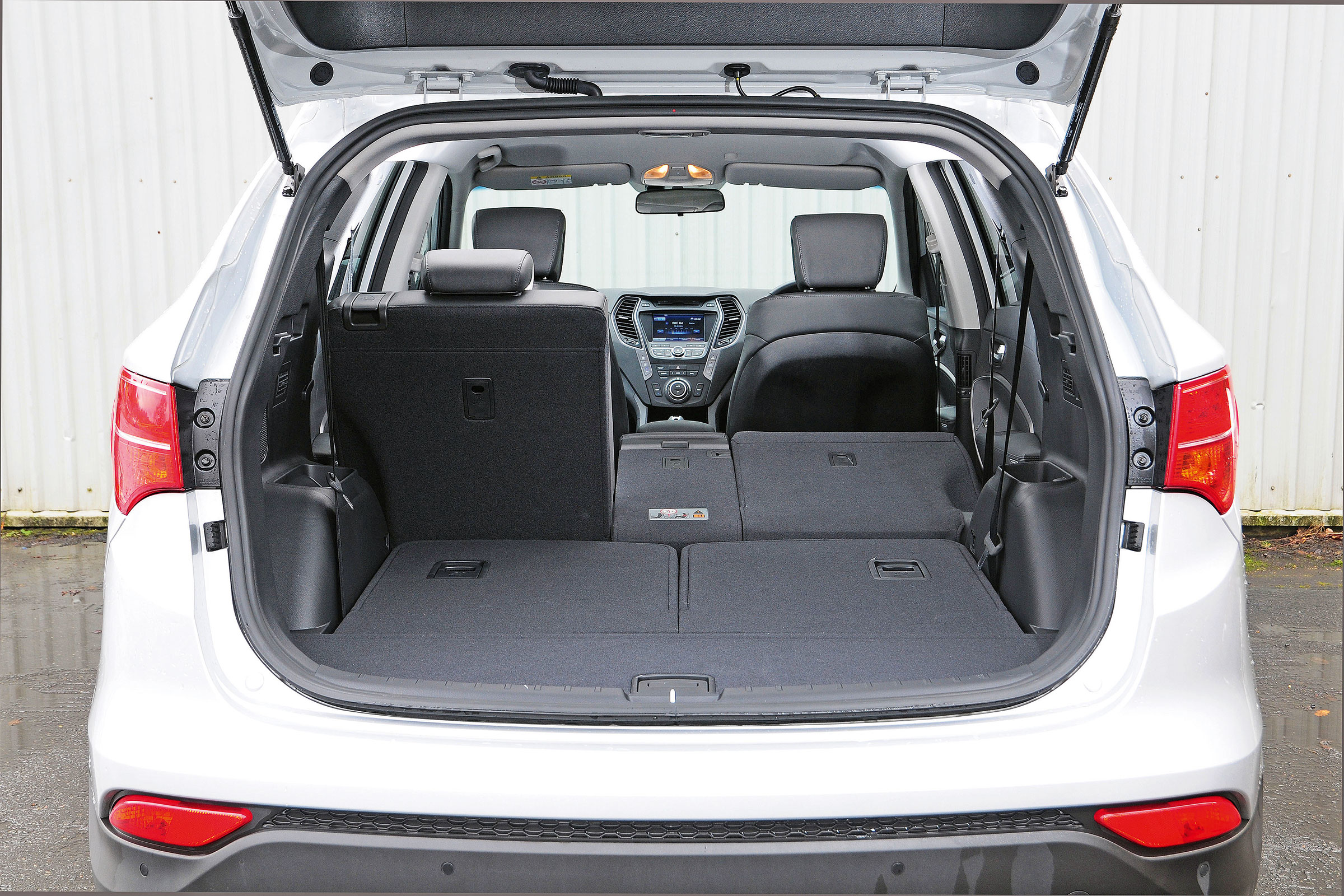 Hyundai Santa Fe - boot