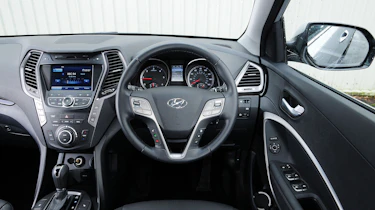 Hyundai Santa Fe - interior