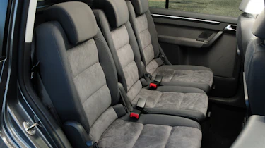 Volkswagen Touran middle row