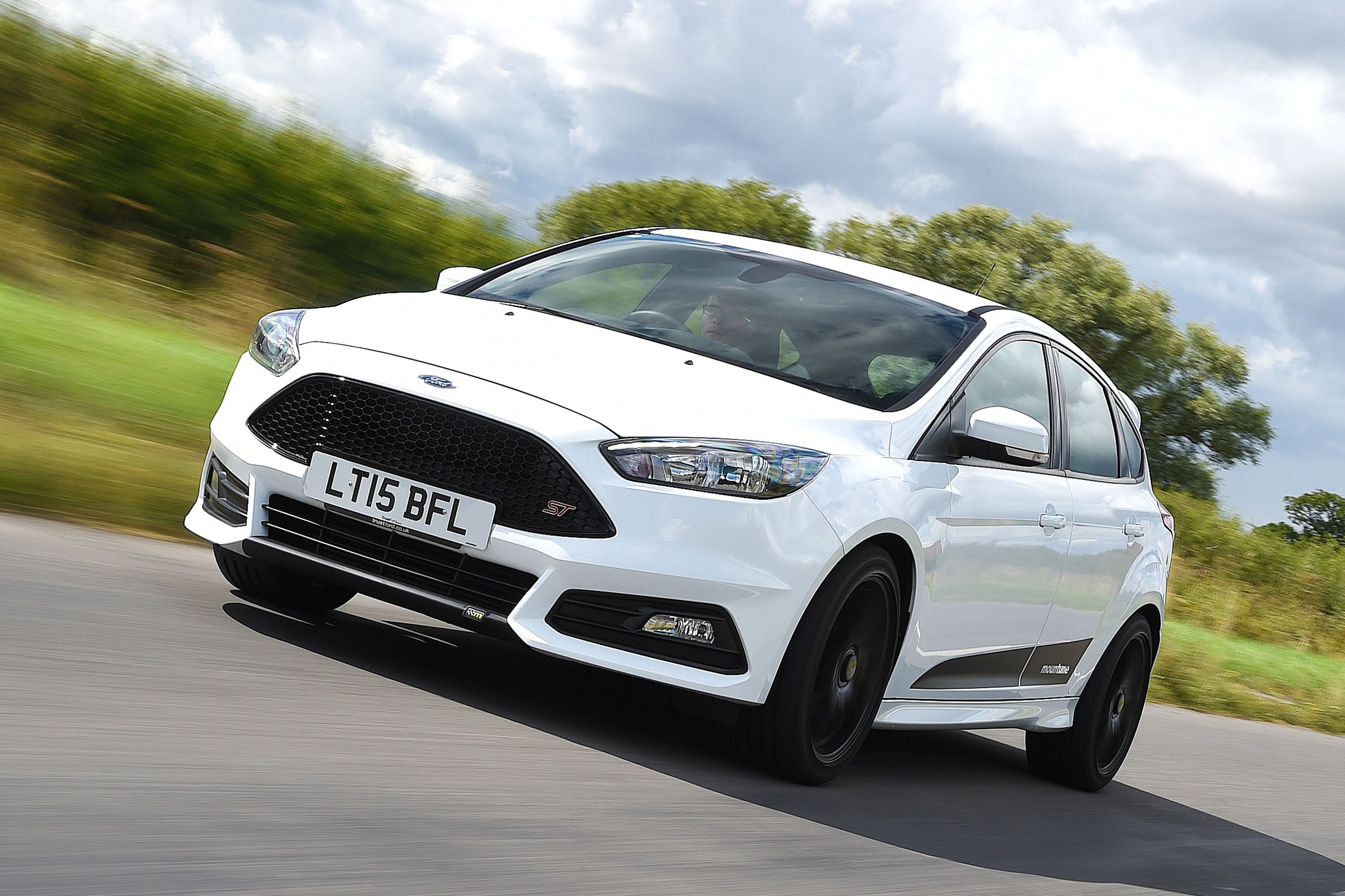 Ford Focus ST Mountune - front tracking