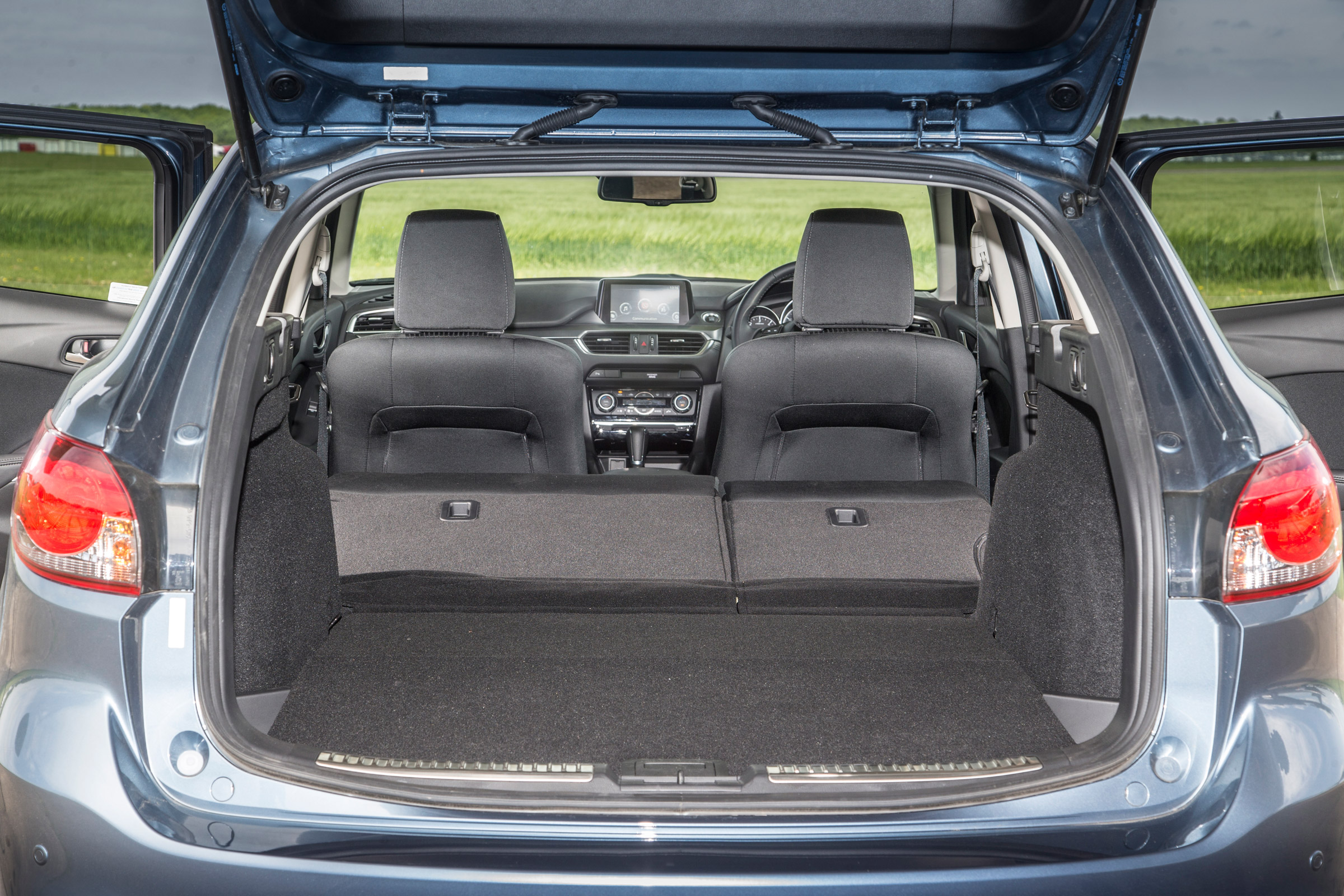 Mazda 6 Tourer 2.2D boot